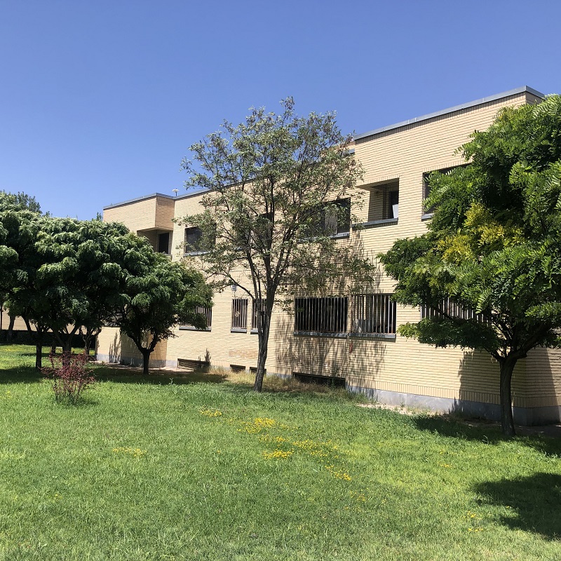 نمایی از ساختمان